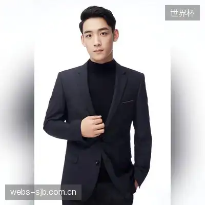 李亮
